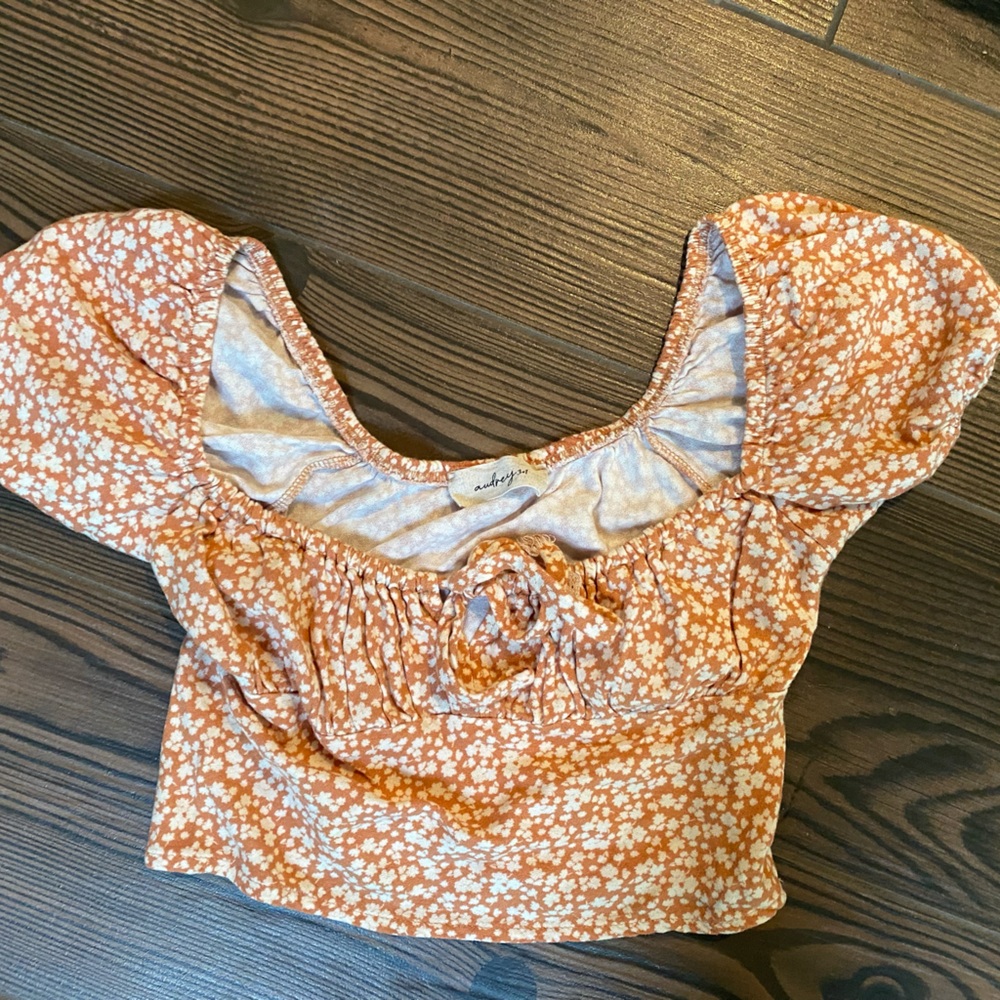 Audrey 3+1 Crop Top